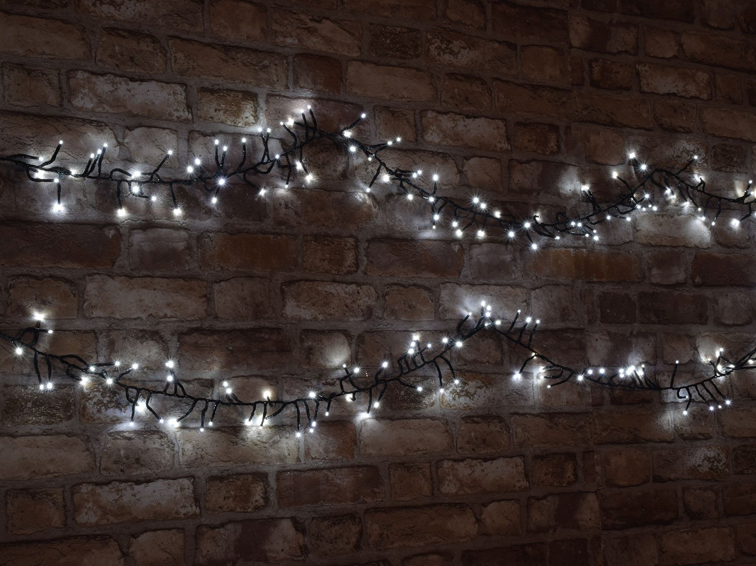 Multi-sequence 960 LED Cluster Lights with Timer Cool White - Image 5